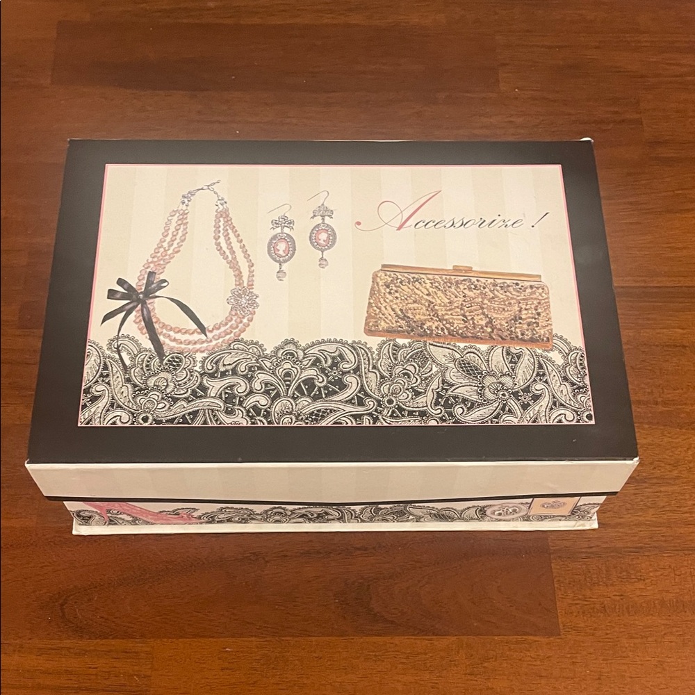 Marco Fabiano By Art In Motion Fashion Accessories Box. 14.5 x10x4.5 inches.